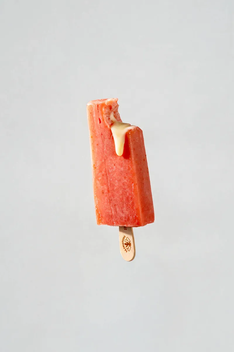 Paleta Premium de Morango com Leite Condensado
